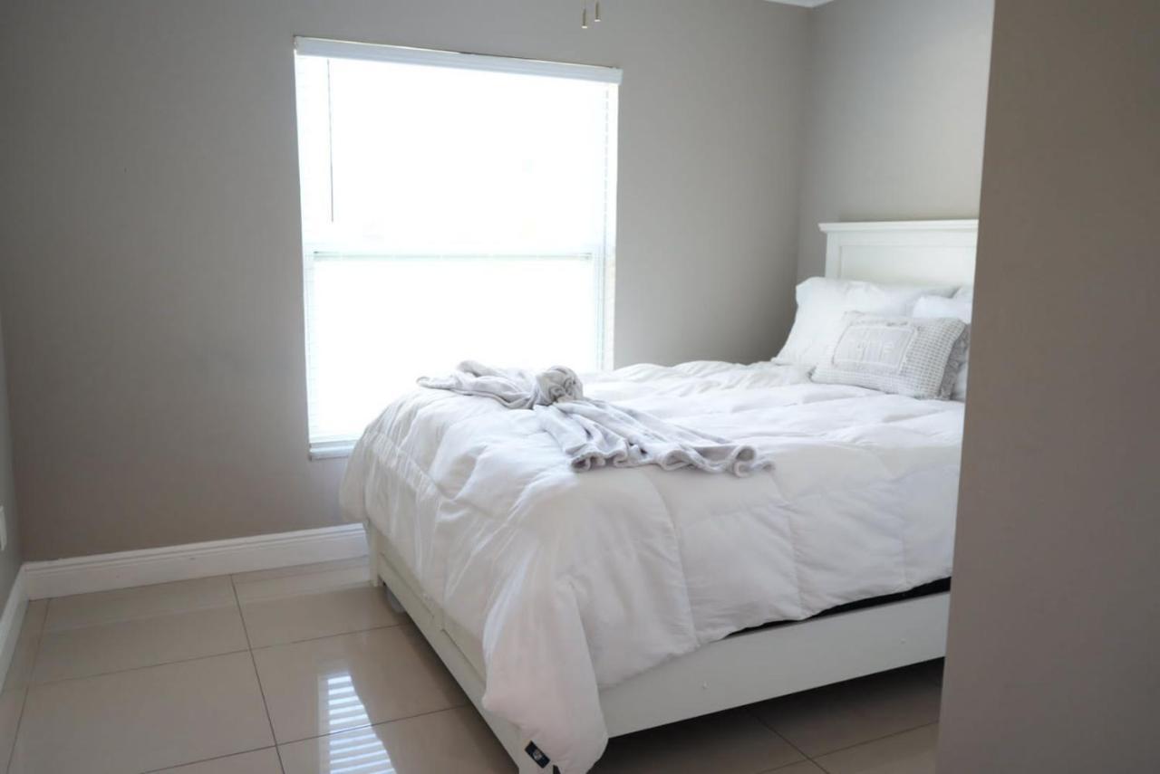 Hosting 1 Villa Tampa Kültér fotó